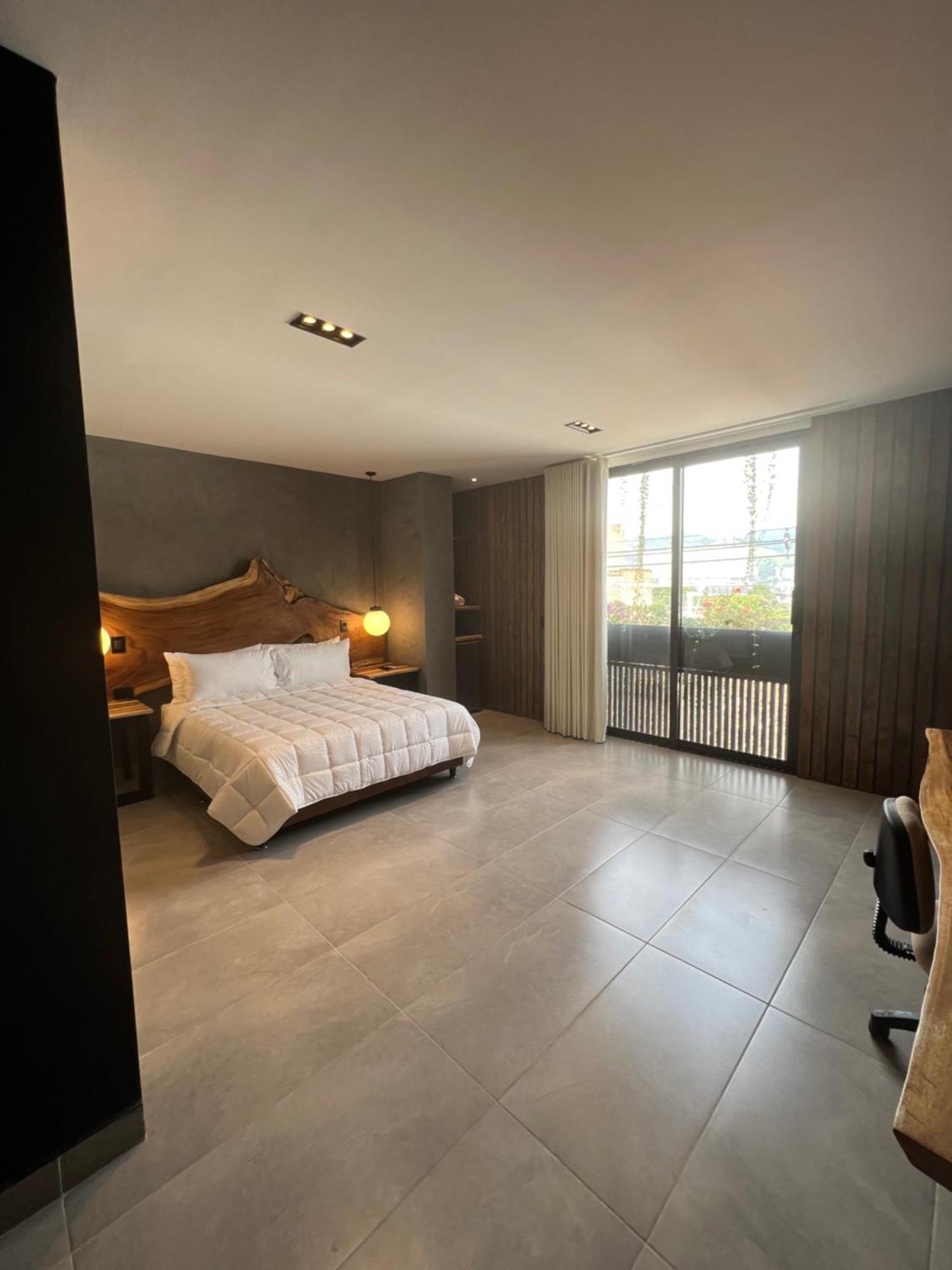 Hotel Zelva Negra เมเดยิน ภายนอก รูปภาพ